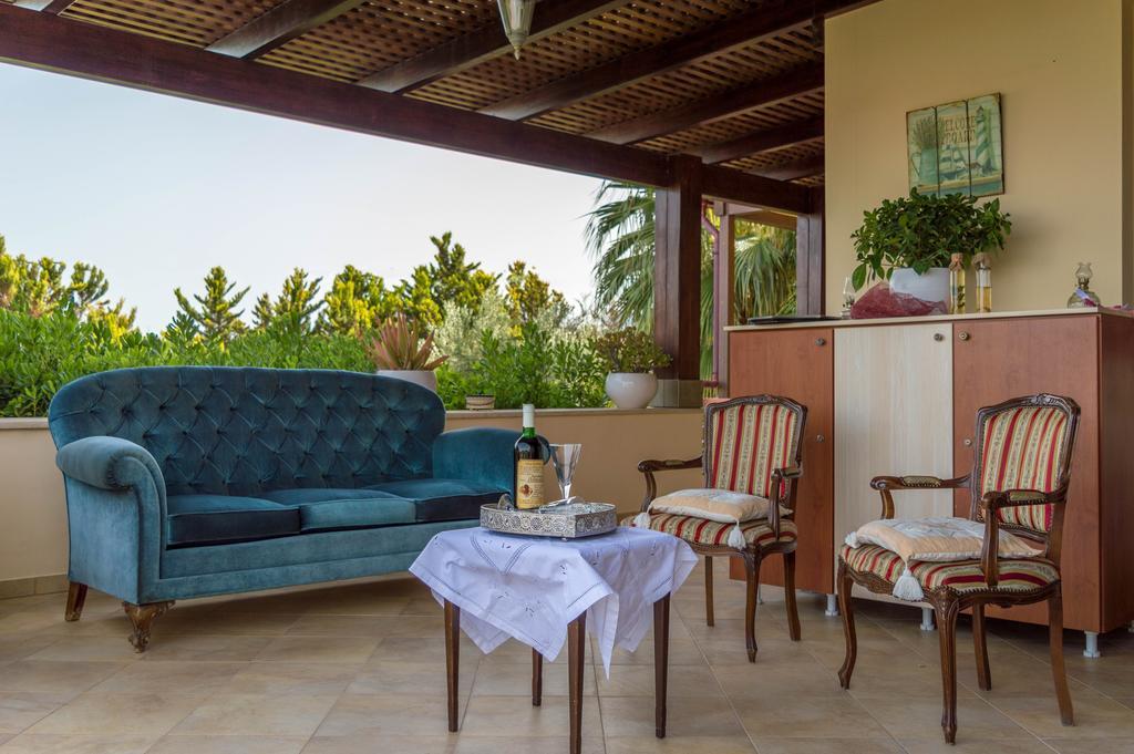 Luxury Villa Karteros Exterior photo
